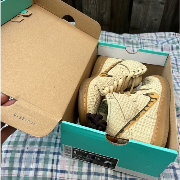 Nike Dunk High SB Waffle 
Size 6 - Picture 14 of 14